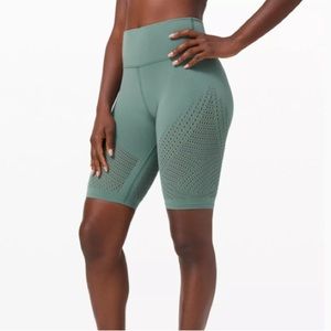 Lululemon green biker shorts, size 4